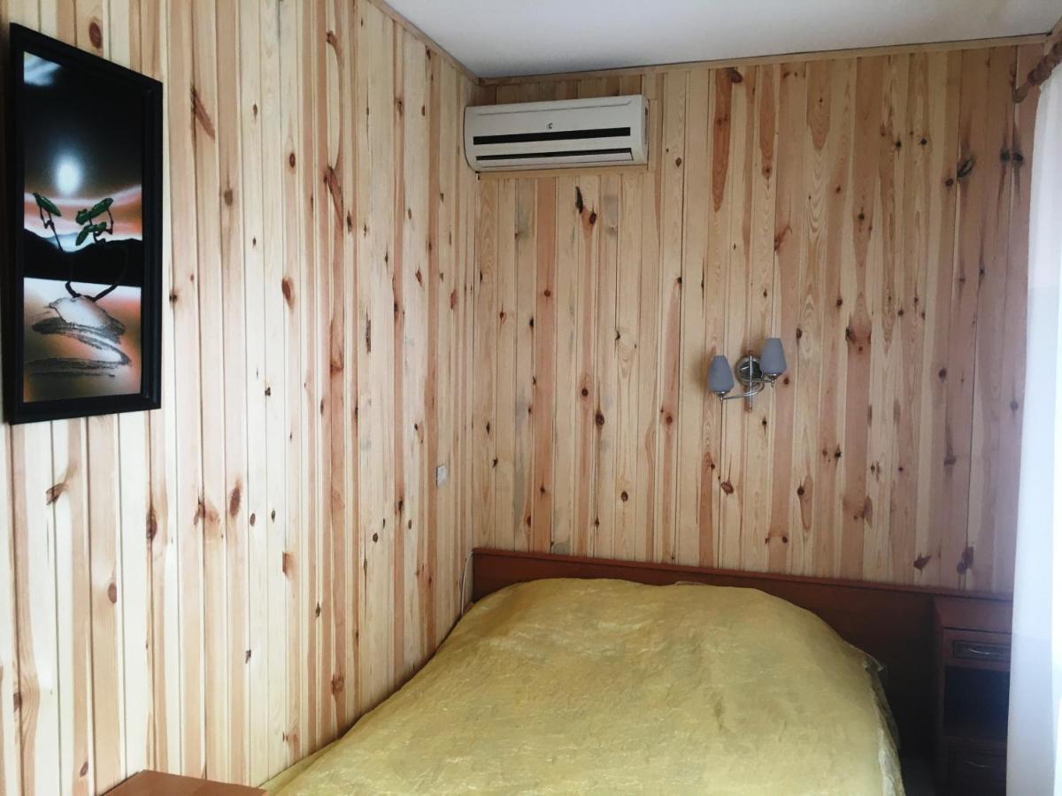 Hotel Aviator Voropajiv Kültér fotó